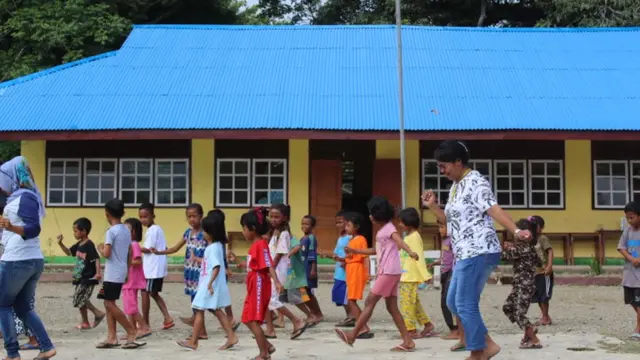 murid SD di Desa Soleh