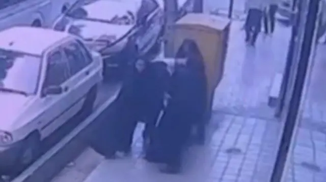 இரானின் நன்னடத்தைக் காவலர்கள்