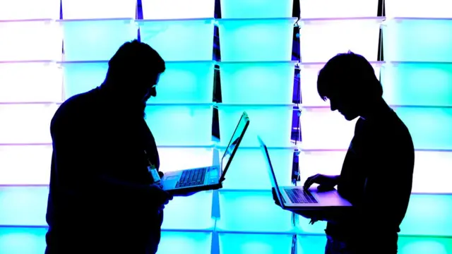nhóm hackers
