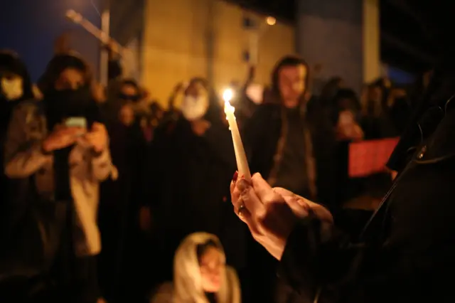 یادبود جانباختگان سقوط هواپیمای اوکراین