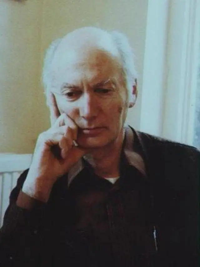 థియోడర్ హాల్ 