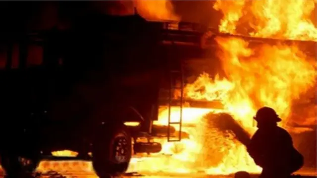 খাতুনগঞ্জের চাকতাই এলাকায় এই অগ্নিকাণ্ডের ঘটনা ঘটে।