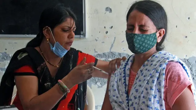 कोविड वैक्सीन