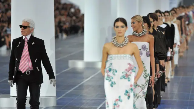 Paris Fashion Week, весна-літо 2013.