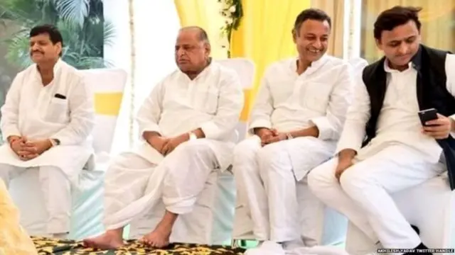 मुलायम परिवार