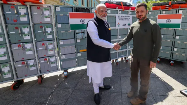 प्रधानमंत्री नरेंद्र मोदी के साथ यूक्रेन के राष्ट्रपति ज़ेलेंस्की