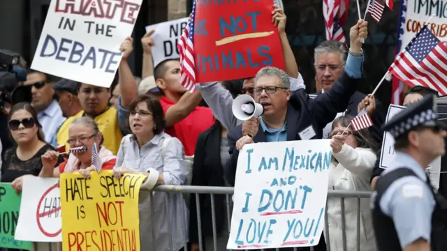 Latinos protestam congtra Trump