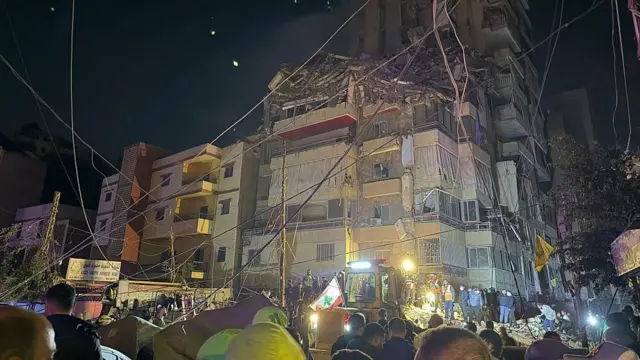 বৈরুতের দক্ষিণে এই ভবনে সম্প্রতি হামলা করেছিল ইসরায়েল