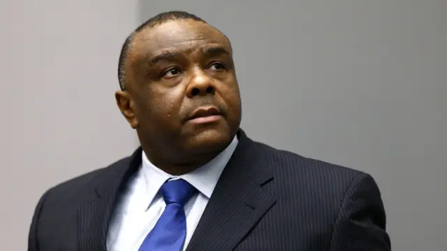 Uwahoze ari icegera c'umukuru w'igihugu, Jean Pierre Bemba, nawe yariyandikishije mu bashaka kuba Prezida
