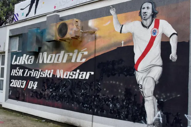 Mural posvećen Luki Modriću u Mostaru