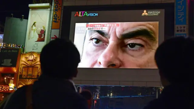 Carlos Ghosn sur des panneaux d'affichage au Japon.