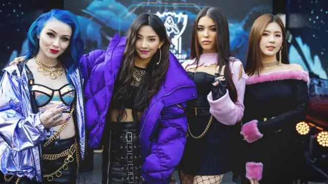 왼쪽부터 '자이라 번스(Jaira Burns)', 소연, '매디슨 비어(Madison Beer)', 그리고 미연