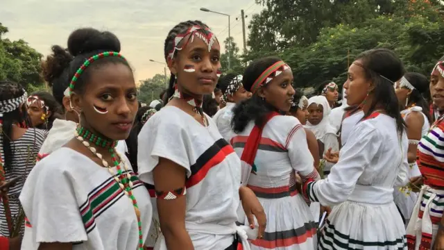 Shamarree Oromoo aadaa fi dhudhaa abbootii isaaniitiin boonan akkasiin ijjoollee abbaa gadaa ta'usaanii mul'isanii olan
