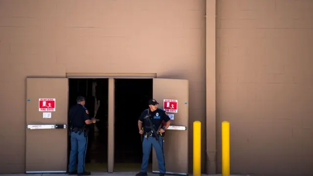 ٹیکساس، وال مارٹ فائرنگ