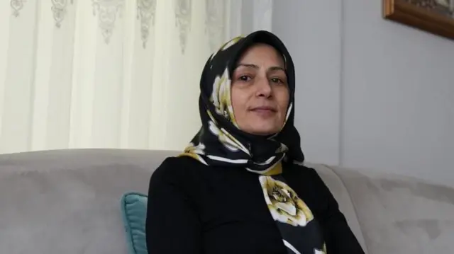 Nurgül Göksu : de femme au foyer à experte dans la recherche de la vérité