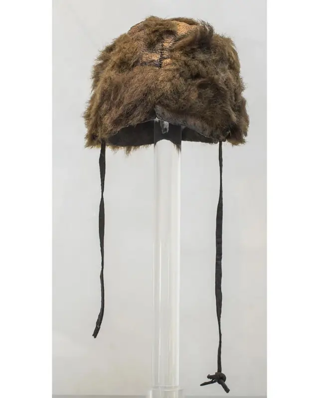 Kapa od medveđeg krzna koju je nosio Eci, čovek koji je živeo u Alpima pre više od 5.000 godina