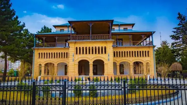 ساختمان وزارت خارجه حکومت طالبان.