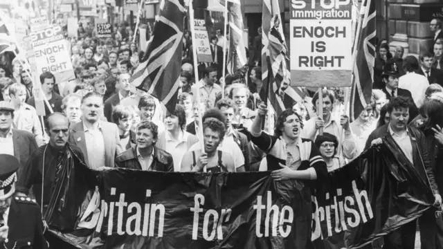 ৭০ এর দশকে লন্ডনে অভিবাসনের বিরুদ্ধে মিছিল