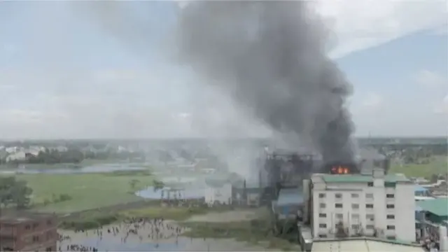 কারখানায় আগুন