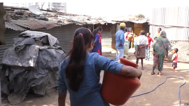 रेखाच्या मॅसेजमुळं तिचा बालविवाह थांबवणं शक्य झालं.