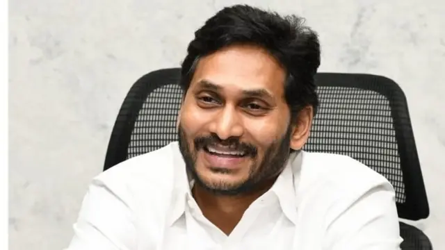 థర్డ్ వేవ్‌కు సన్నద్ధతపై సీఎం జగన్ సమీక్ష నిర్వహించారు