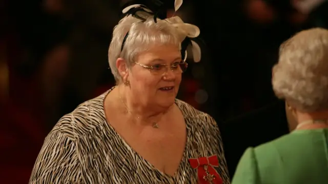 Королева и Пенелопа Джонс