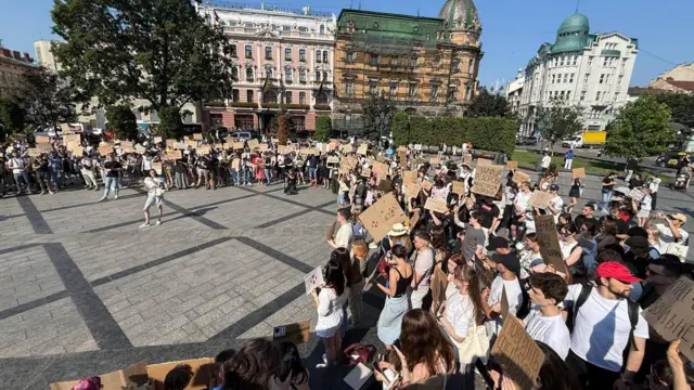Протестувальники у Львові 