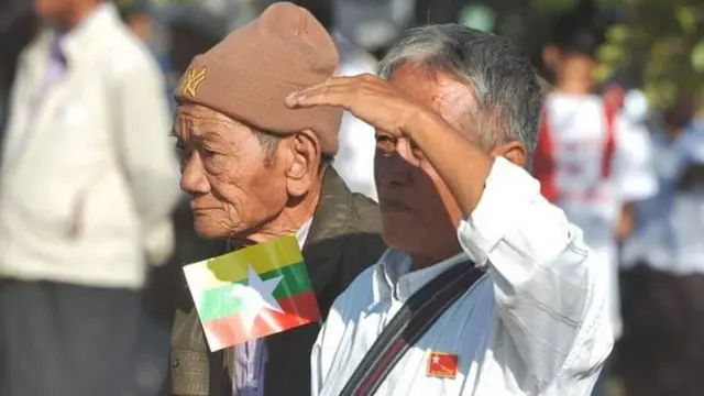 နေပြည်တော်က ဒေါ်အောင်ဆန်းစုကြည်ထောက်ခံပွဲကို သက်ကြီးရွယ်အိုတွေအပါအဝင် ဒေသခံ သောင်းနဲ့ချီ တက်ရောက်ခဲ့ကြပါတယ်။