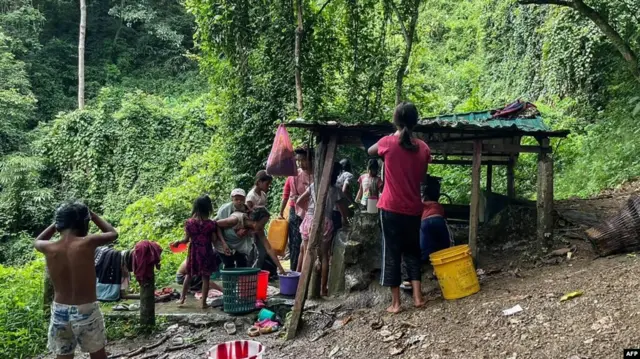 အိန္ဒိယရောက် မြန်မာစစ်ရှောင်မြင်ကွင်း (ပုံဟောင်း) 