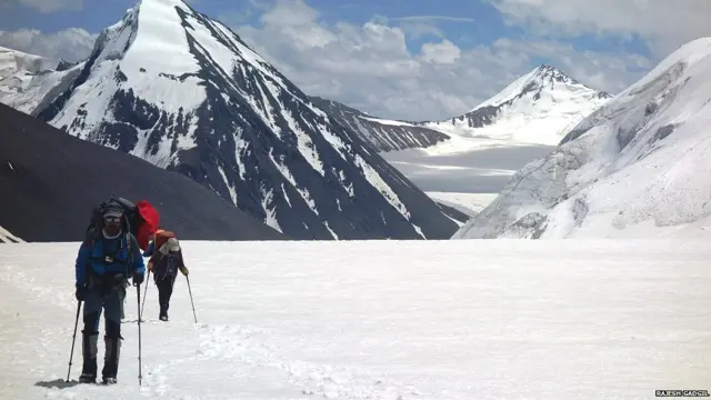 साउथ आर्गन हिमनदीवरचा परिसर