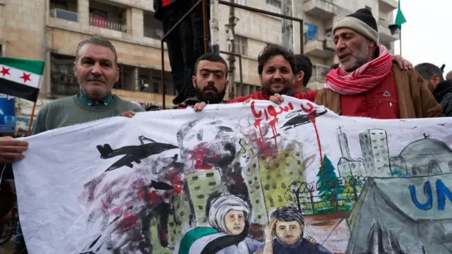 متظاهرون في إدلب