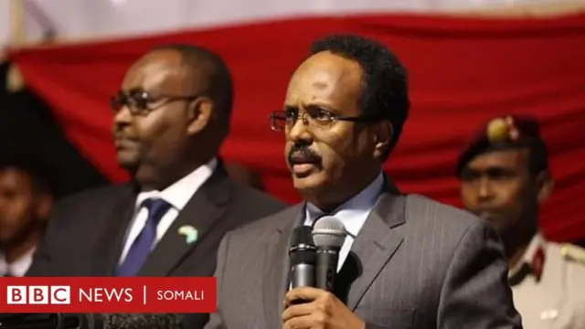 Madaxweyne Farmaajo oo madal la taagan madaxweynaha Puntland Siciid Deni