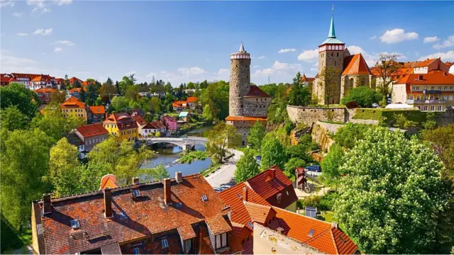 Kota Bautzen adalah salah satu pusat utama budaya Sorbia.