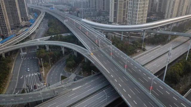 ووهان اولین شهر جهان بود که به خاطر شیوع کرونا قرنطینه شد و این الگو به سرعت در سایر نقاط دنیا اجرا شد