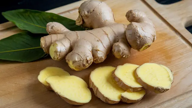 குமட்டல், அழற்சி, தசை வலிக்கு மருந்தாகும் இஞ்சியின் நன்மைகள் என்ன?