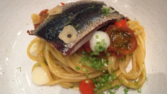 Spaghetti con sardinas