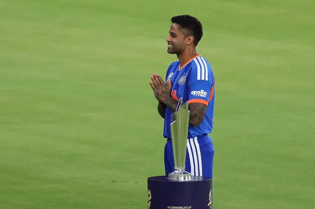 ભારત અને ન્યૂઝીલૅન્ડ ફાઇનલ મૅચ, ટી20 વર્લ્ડકપ 2026, અમદાવાદની પીચ, સૂર્યકુમાર યાદવ, મિચેલ સૅન્ટનર, અભિષેક શર્મા, જસપ્રીત બુમરાહ, નરેન્દ્ર મોદી સ્ટેડિયમ, બીબીસી ગુજરાતી 