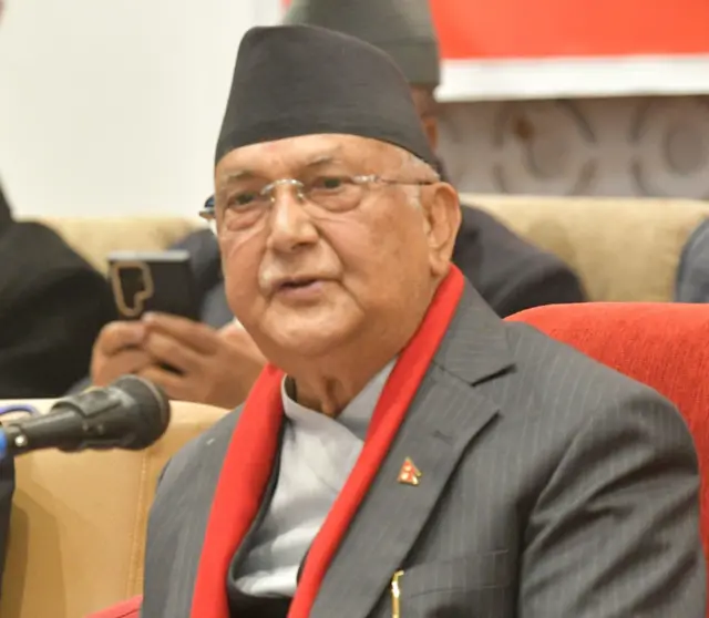 पार्टीको केन्द्रिय कमिटिको पहिलो बैठकमा सम्बोधन गर्दै एमाले अध्यक्ष ओली