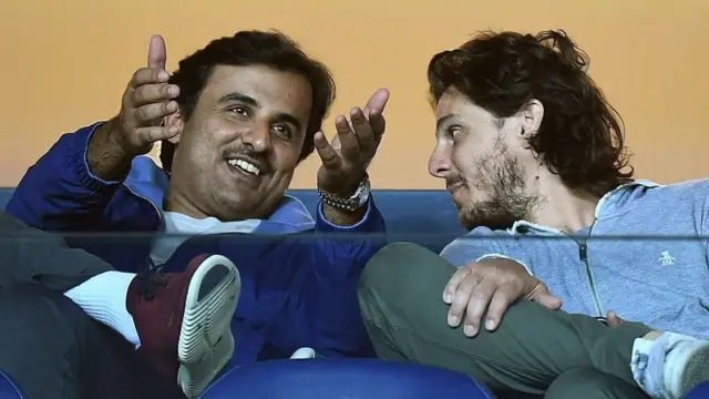 டென்னிஸ் வீரர் காஸ்டன் உடன் அமீர்