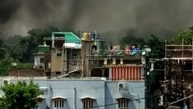 তেলেনিপাড়ায় দোকান ও ঘরবাড়ি জ্বালিয়ে দেয়া হয়েছে।