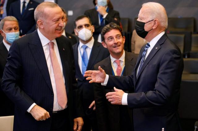 सम्मेलन के दौरान तुर्की के राष्ट्रपति रेचेप तैय्यप अर्दोआन और जो बाइडन
