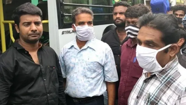 பெரியார் சிலை உடைப்பு