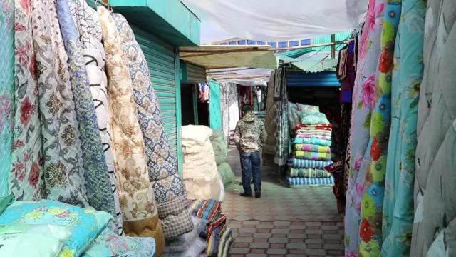 Кыргызстанда ири базарлардын баары жабылган