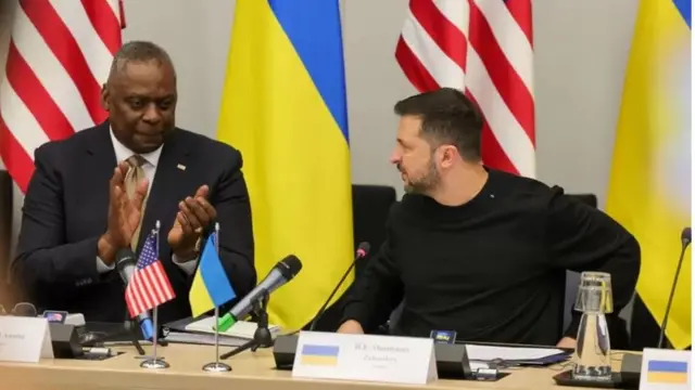 AQSh Mudofaa vaziri va Ukraina prezidenti