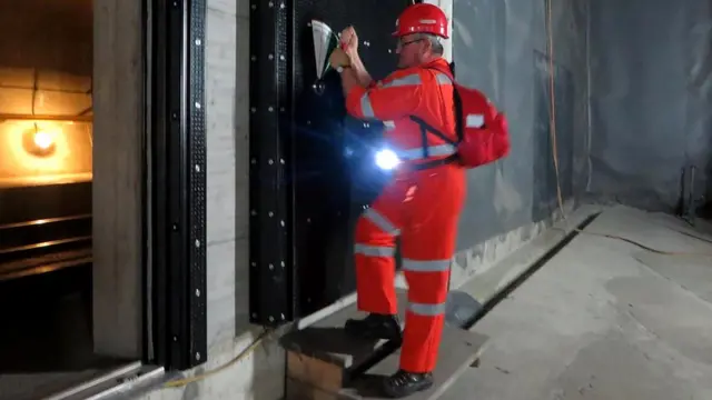 Внутри Готардского базисного тоннеля