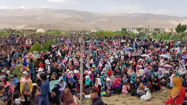 جشنواره دنبوره در بامیان