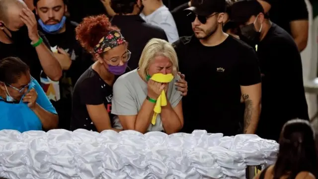 Ataúd de Marilia Mendonça en Goianía.