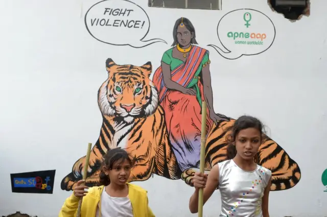 లింగ సమానత్వాన్ని కోరుకునే పోస్టరు