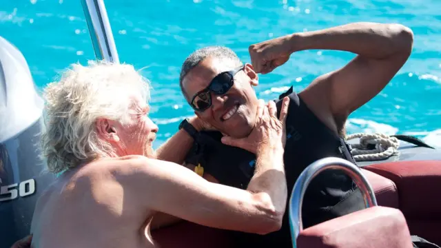 奥巴马与布兰森嬉戏