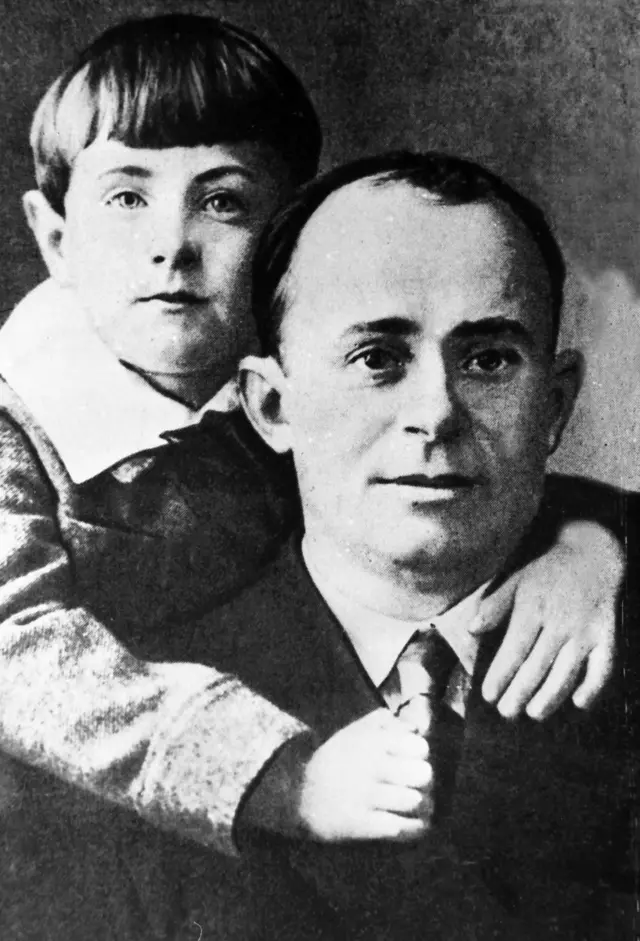 Остап Вишня